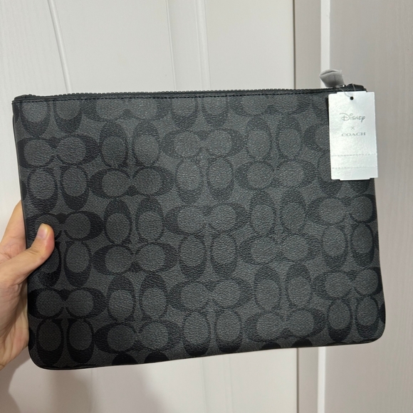 Disney X Coach CC093 Large Pouch In Signature Canvas With Patches NWT Org $298 - Picture 2 of 4